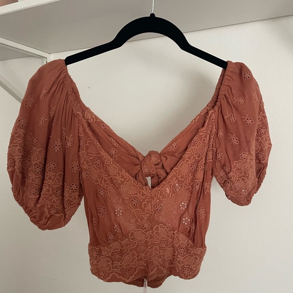 Free People eyelet crop top - Picture 2 of 4